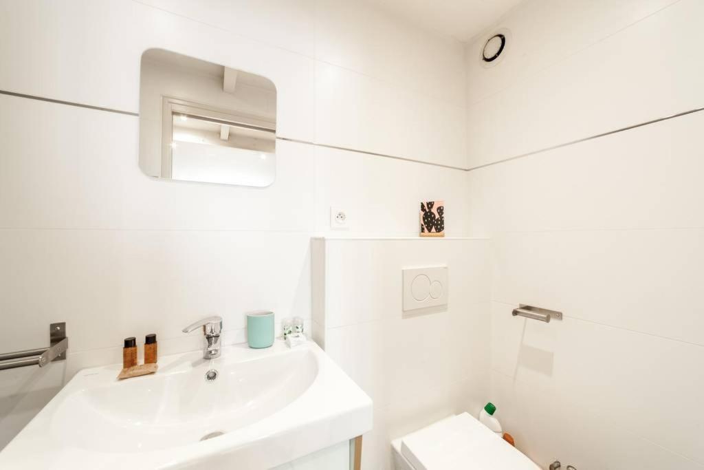 Studio Parfaitement Equipe - Metro Cordeliers Ail Lyon Exteriér fotografie