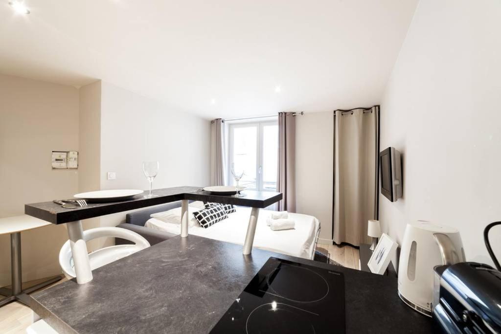 Studio Parfaitement Equipe - Metro Cordeliers Ail Lyon Exteriér fotografie